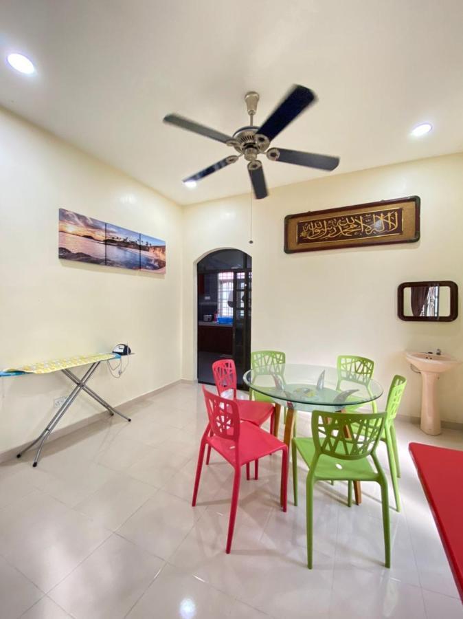 Family Homestay Kuala Terengganu Exterior photo