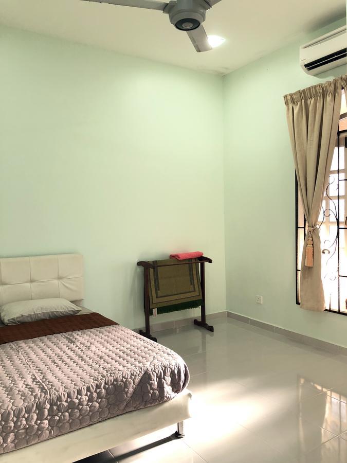 Family Homestay Kuala Terengganu Exterior photo