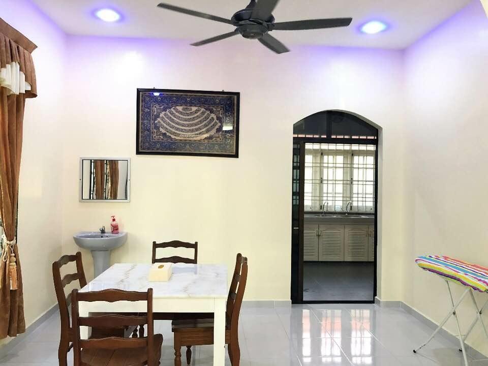 Family Homestay Kuala Terengganu Exterior photo